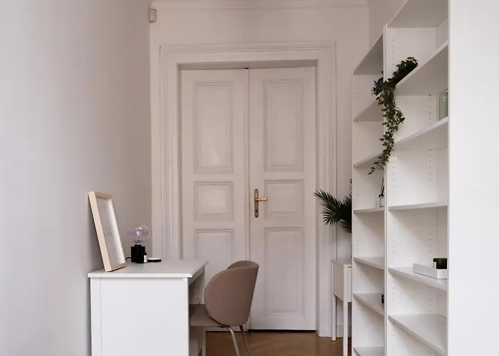 Rentero Spacious Near Castle 公寓 *